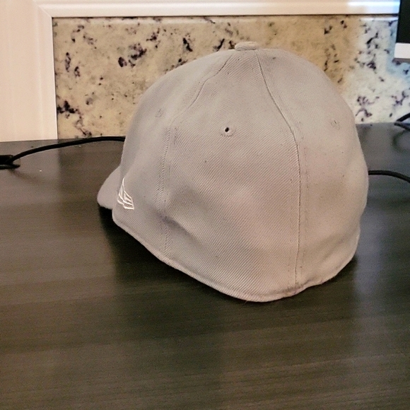 New Era LV RAIDERS 39thirty Hat - Picture 3 of 4